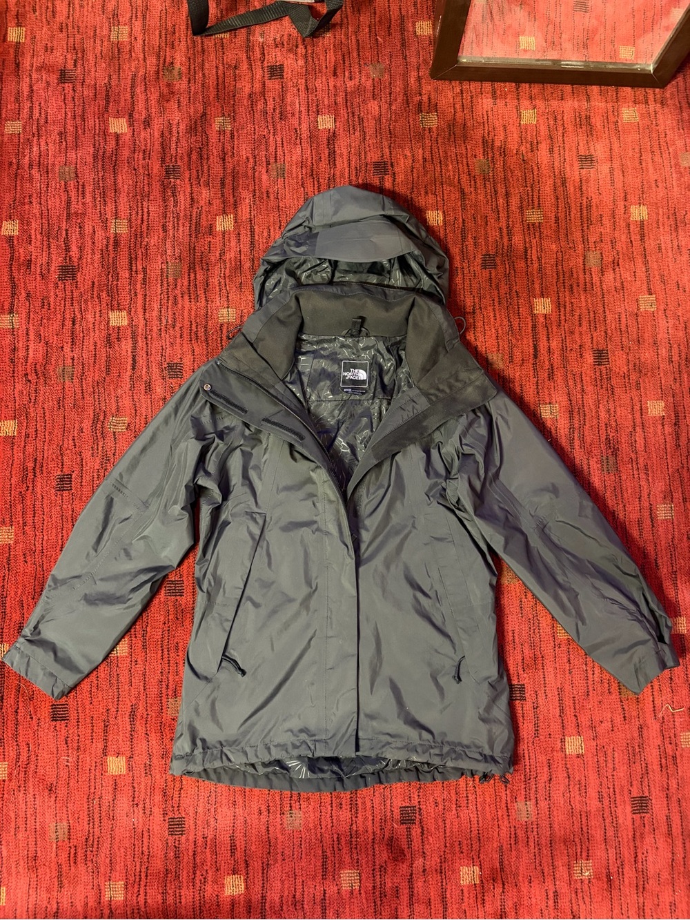 The North Face Venture 2 Waterproof Dryvent shell Hooded Rain Jacket Black
